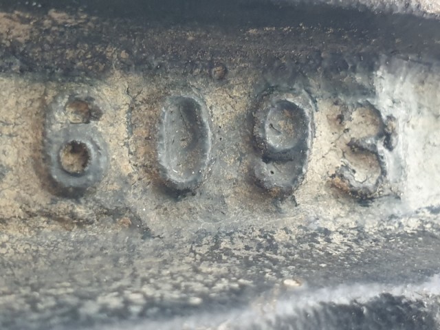 513174 Isuzu D Max, 2.5,  2015, Generátor Tartó Bak, 16093.