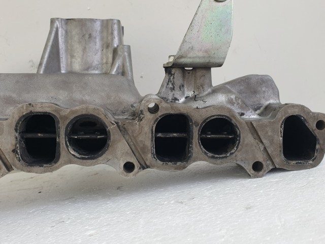 513178 Isuzu D Max, 2.5, 2015, Szívósor, Szívócsonk.