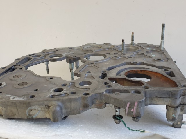 513204  Isuzu D Max, 2.5 163, Vezérlés Ház, Olajszivattyú,  8981866480.