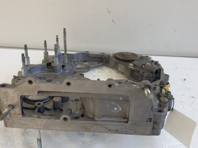 513204  Isuzu D Max, 2.5 163, Vezérlés Ház, Olajszivattyú,  8981866480.