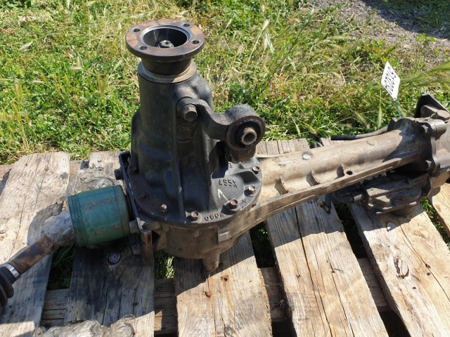 513234 Isuzu D Max 2.5, 163 Ló, Első Differenciálmű, Féltengelyekkel.