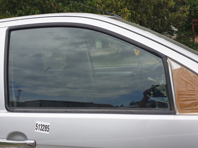 513285 Isuzu D Max, 2015, Jobb Első Ajtó, Kompletten.