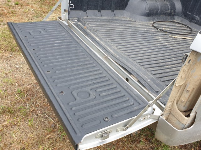 513287 Isuzu D Max 2015, Plató Burkolat, Kompletten.