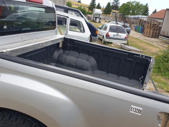 513288 Isuzu D Max 2015, Plató. Bélés és ajtó nélkül.