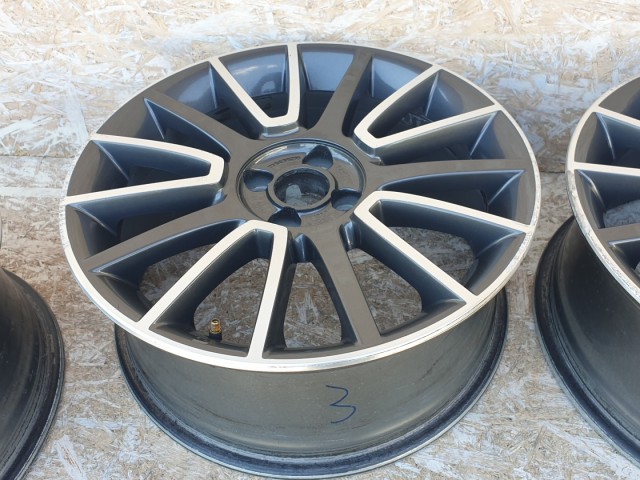 513240 Fiat Bravo 2, Alufelni 4 DB, 7x17, 4x98, ET:31, Agy:58.1, Garnitúra.