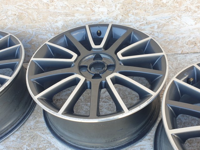 513240 Fiat Bravo 2, Alufelni 4 DB, 7x17, 4x98, ET:31, Agy:58.1, Garnitúra.