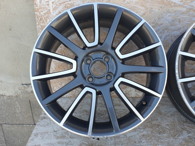 513240 Fiat Bravo 2, Alufelni 4 DB, 7x17, 4x98, ET:31, Agy:58.1, Garnitúra.