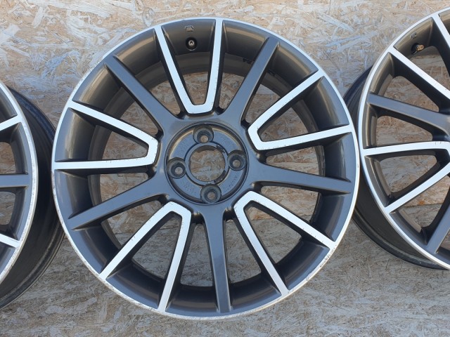513240 Fiat Bravo 2, Alufelni 4 DB, 7x17, 4x98, ET:31, Agy:58.1, Garnitúra.