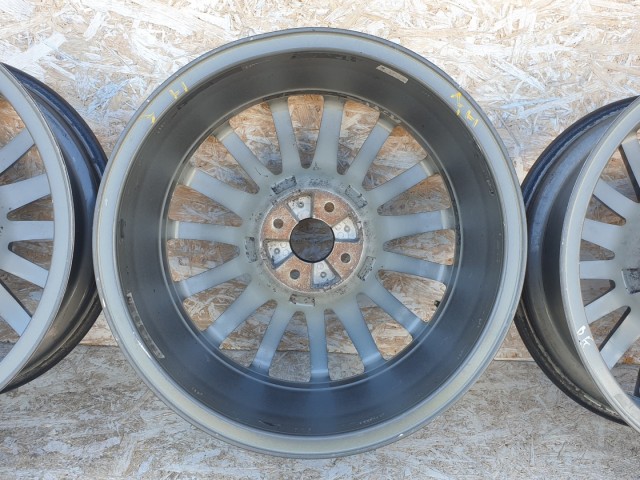 513240 Fiat Bravo 2, Alufelni 4 DB, 7x17, 4x98, ET:31, Agy:58.1, Garnitúra.