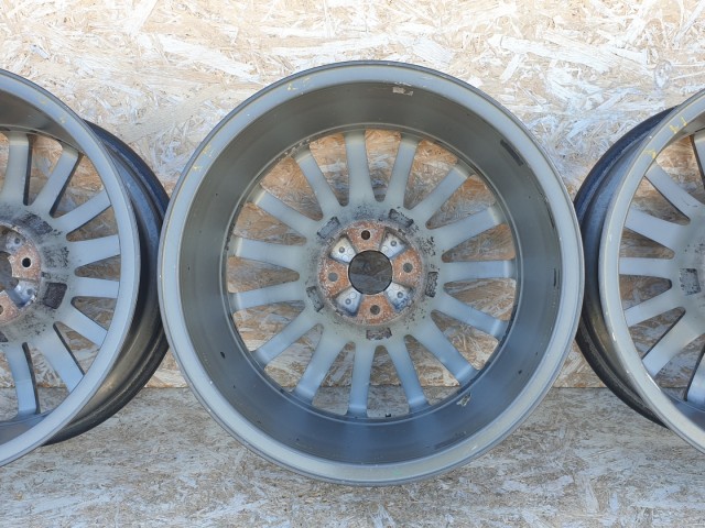 513240 Fiat Bravo 2, Alufelni 4 DB, 7x17, 4x98, ET:31, Agy:58.1, Garnitúra.
