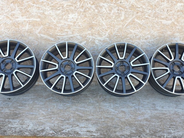 513240 Fiat Bravo 2, Alufelni 4 DB, 7x17, 4x98, ET:31, Agy:58.1, Garnitúra.