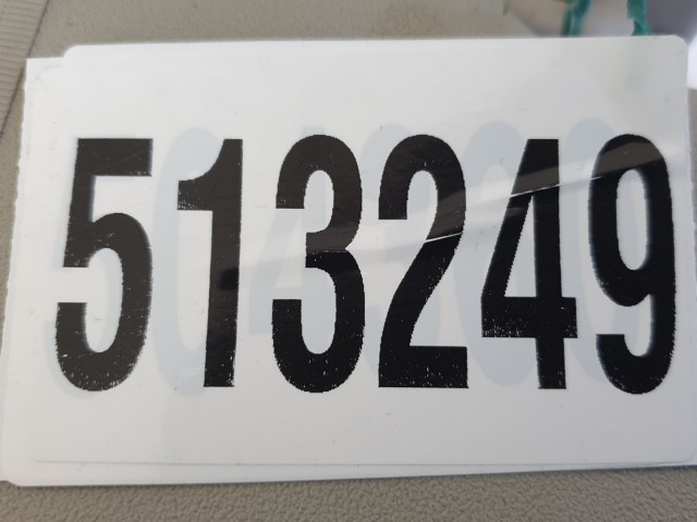 513249 Isuzu D Max 2015, Bal Napellenző.