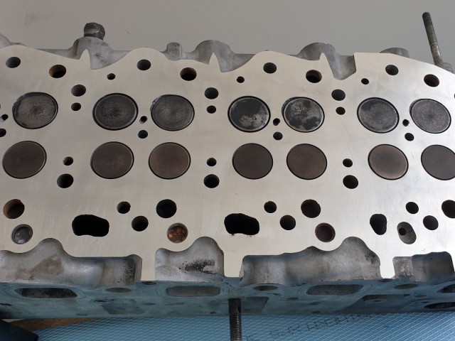 513260 Isuzu D Max 2.5, 163 Ló, Hegerfej, Síkolt Nyomáspróbált, Új Szelepszárszimeringekkel.