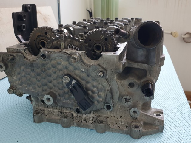 513260 Isuzu D Max 2.5, 163 Ló, Hegerfej, Síkolt Nyomáspróbált, Új Szelepszárszimeringekkel.