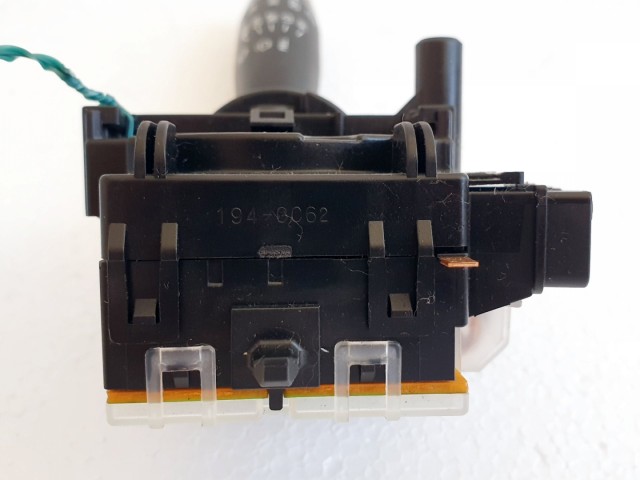 508811 Daihatsu Terios 2007, Ablaktörlő Kapcsoló, 173647.
