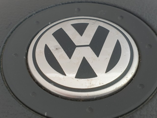 504787 VW Golf 5, 2004, Kormánylégzsák, légzsák, 1 Csati, 4 Águ kormányba