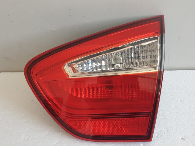 512115 Kia Rio 2014 Jobb Hátsó Lámpa, Belső, 92404-1W2, 5 Ajtós. 512115 Kia Rio 2014 Jobb Hátsó Lámpa, Belső, 92404-1W2, 5 Ajtós.