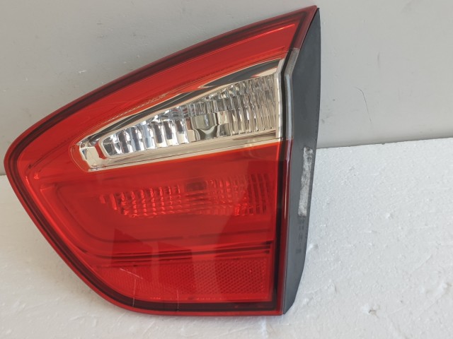 512115 Kia Rio 2014 Jobb Hátsó Lámpa, Belső, 92404-1W2, 5 Ajtós. 512115 Kia Rio 2014 Jobb Hátsó Lámpa, Belső, 92404-1W2, 5 Ajtós.