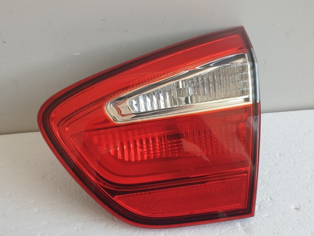 512115 Kia Rio 2014 Jobb Hátsó Lámpa, Belső, 92404-1W2, 5 Ajtós. 512115 Kia Rio 2014 Jobb Hátsó Lámpa, Belső, 92404-1W2, 5 Ajtós.