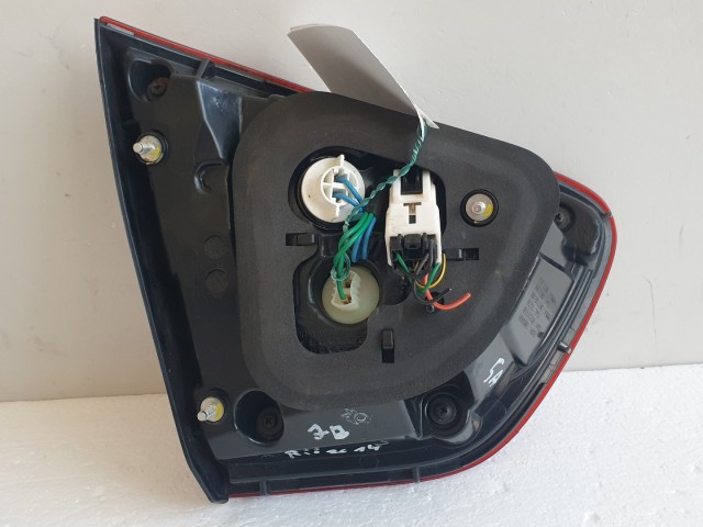 512115 Kia Rio 2014 Jobb Hátsó Lámpa, Belső, 92404-1W2, 5 Ajtós. 512115 Kia Rio 2014 Jobb Hátsó Lámpa, Belső, 92404-1W2, 5 Ajtós.