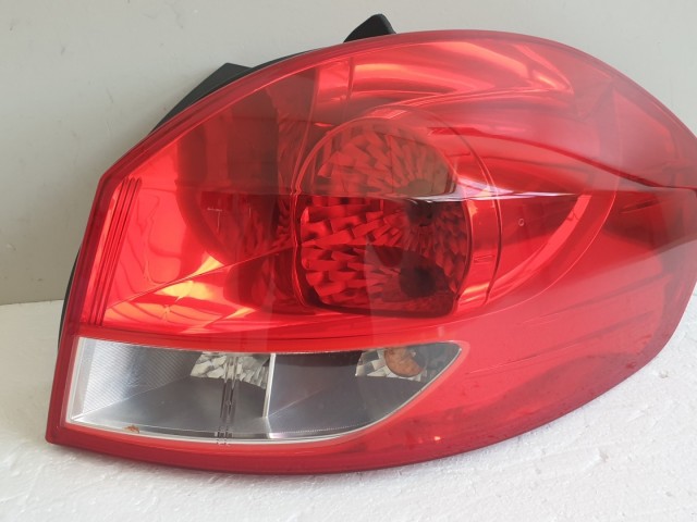 512118 Renault Clio 3, 2012, KOMBI Jobb Hátsó Lámpa, 8200586844.