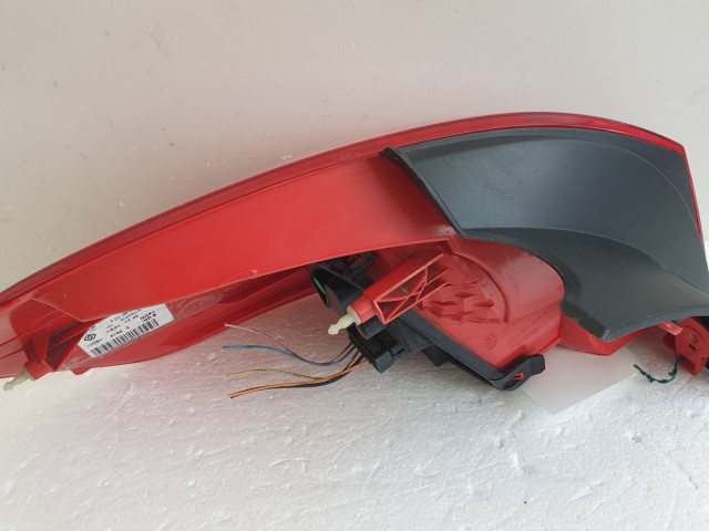 512118 Renault Clio 3, 2012, KOMBI Jobb Hátsó Lámpa, 8200586844. 512118 Renault Clio 3, 2012, KOMBI Jobb Hátsó Lámpa, 8200586844.