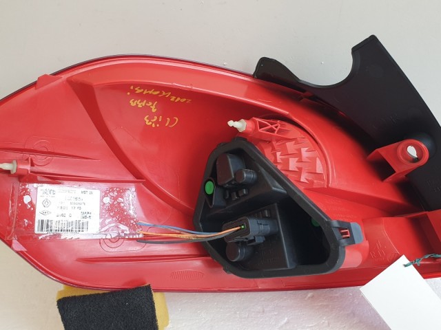 512118 Renault Clio 3, 2012, KOMBI Jobb Hátsó Lámpa, 8200586844. 512118 Renault Clio 3, 2012, KOMBI Jobb Hátsó Lámpa, 8200586844.