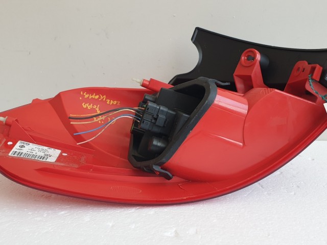 512118 Renault Clio 3, 2012, KOMBI Jobb Hátsó Lámpa, 8200586844. 512118 Renault Clio 3, 2012, KOMBI Jobb Hátsó Lámpa, 8200586844.