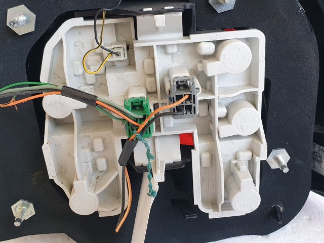 512122 Volvo S40, 2008, Bal Hátsó Lámpa, 30744538. 4 Ajtós. 512122 Volvo S40, 2008, Bal Hátsó Lámpa, 30744538. 4 Ajtós.