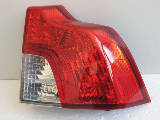 512123 Volvo S40 2008, Jobb Hátsó Lámpa, 31214607. 4 Ajtós. 512123 Volvo S40 2008, Jobb Hátsó Lámpa, 31214607. 4 Ajtós.