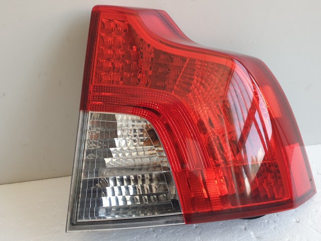 512123 Volvo S40 2008, Jobb Hátsó Lámpa, 31214607. 4 Ajtós. 512123 Volvo S40 2008, Jobb Hátsó Lámpa, 31214607. 4 Ajtós.