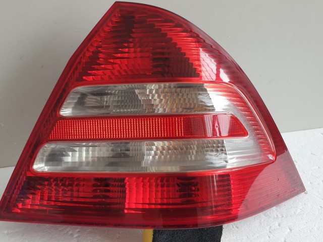 512132 Mercedes C, W203, 2005, Jobb Hátsó Lámpa, 4 Ajtós,  512132 Mercedes C, W203, 2005, Jobb Hátsó Lámpa, 4 Ajtós,