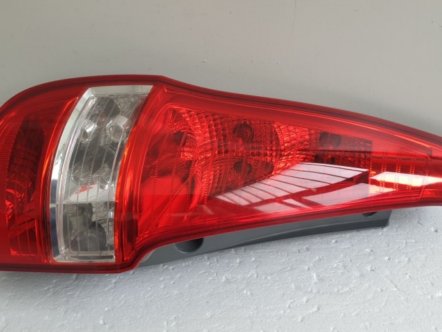 512133 Hyundai i30 Kombi, 2009, Bal Hátsó Lámpa, 92401-2R1. 512133 Hyundai i30 Kombi, 2009, Bal Hátsó Lámpa, 92401-2R1.