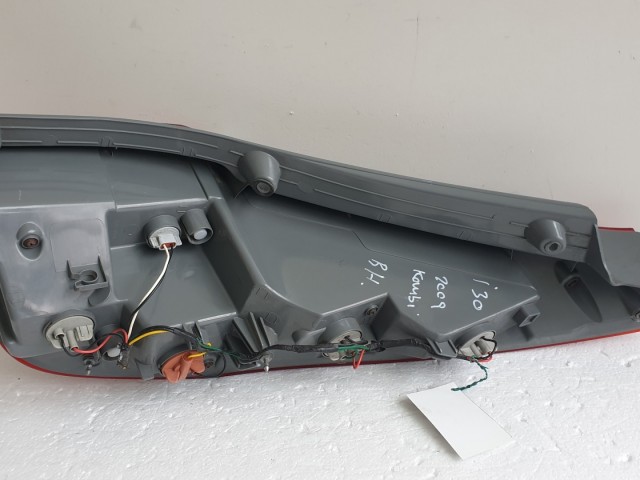 512133 Hyundai i30 Kombi, 2009, Bal Hátsó Lámpa, 92401-2R1. 512133 Hyundai i30 Kombi, 2009, Bal Hátsó Lámpa, 92401-2R1.